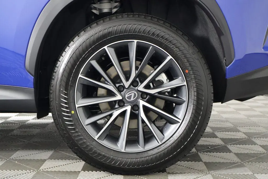 2026 Lexus NX 350 photo 10