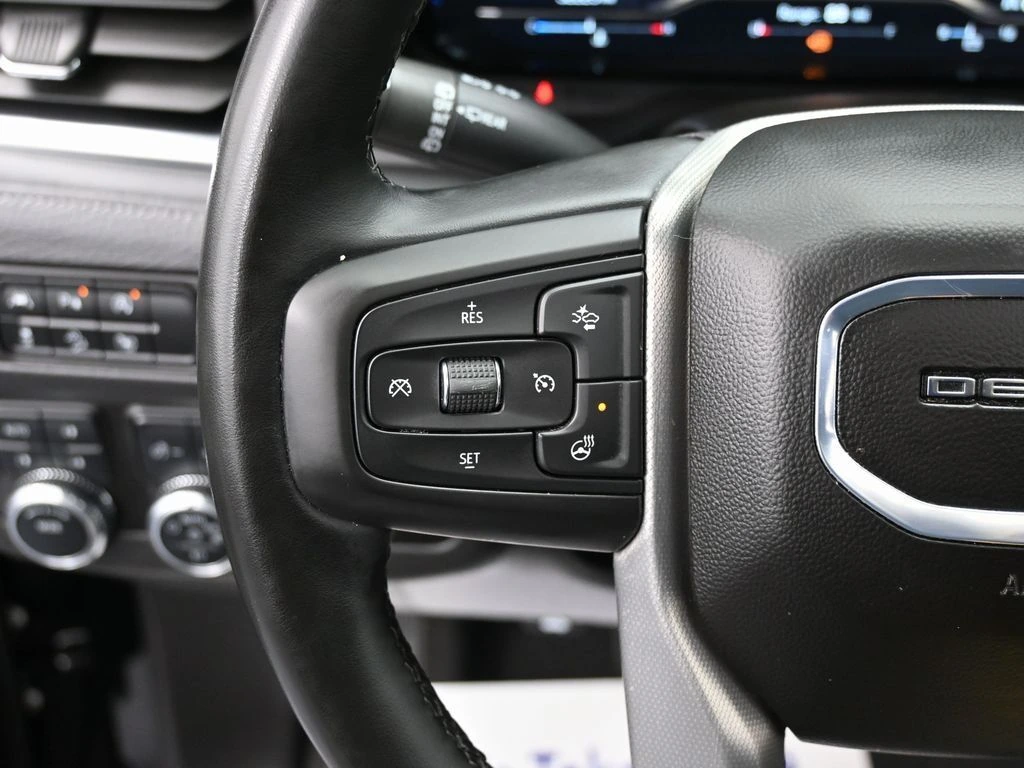 2024 GMC Yukon Denali - Photo 11