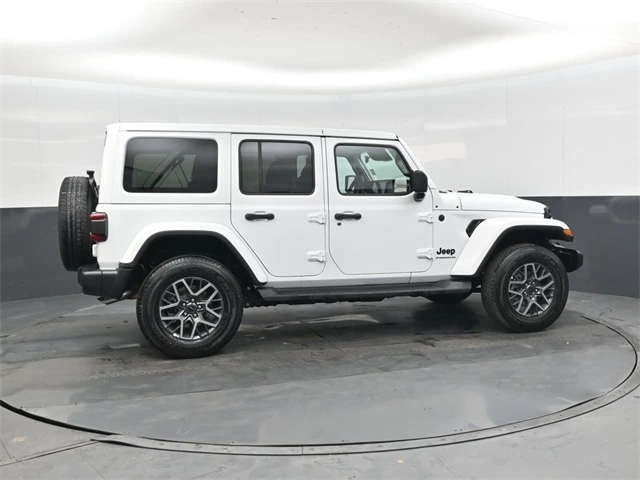 2026 Jeep Wrangler Sahara's photo