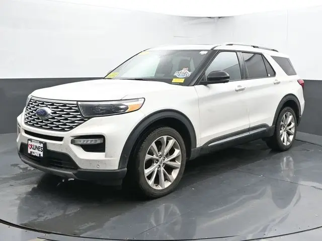 2022 Ford Explorer Platinum photo 2