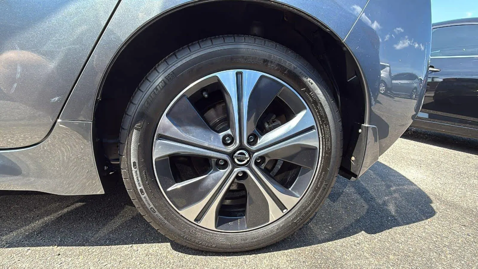 2021 Nissan Leaf SV Plus photo 7