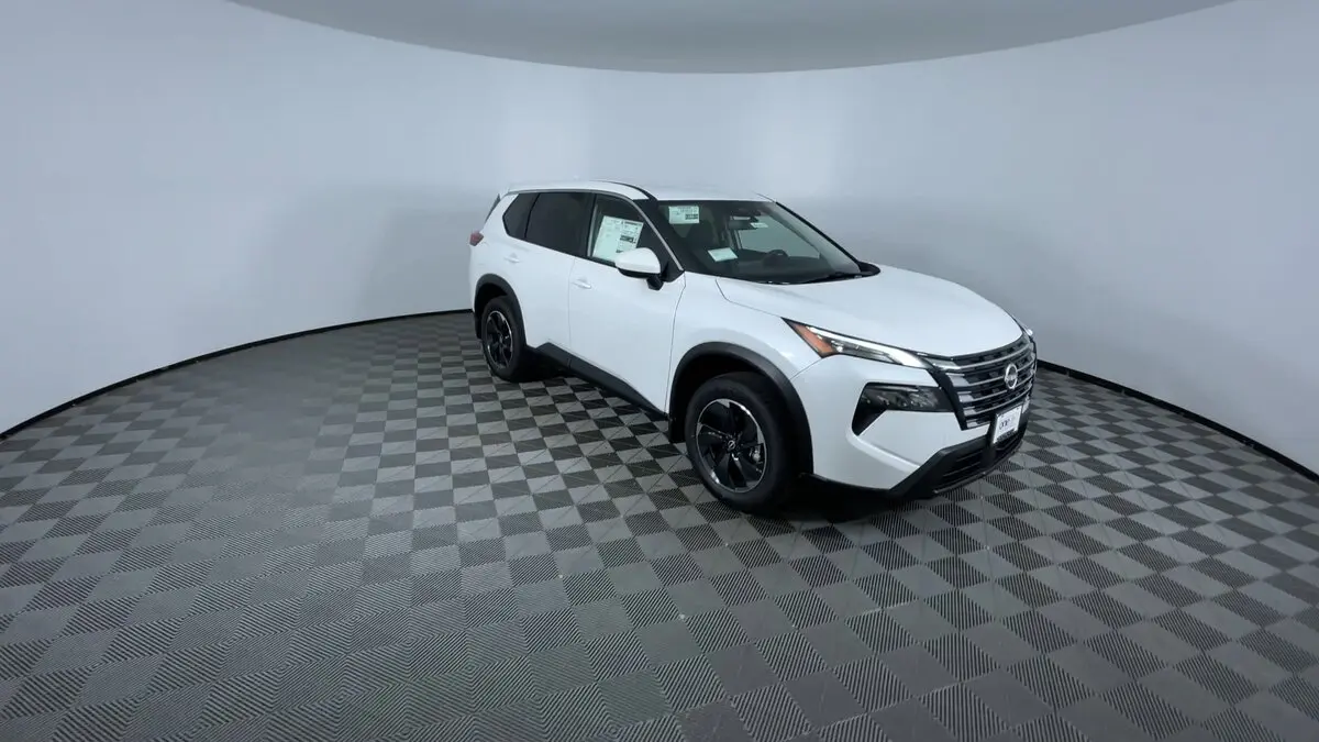 2026 Nissan Rogue SV photo 2