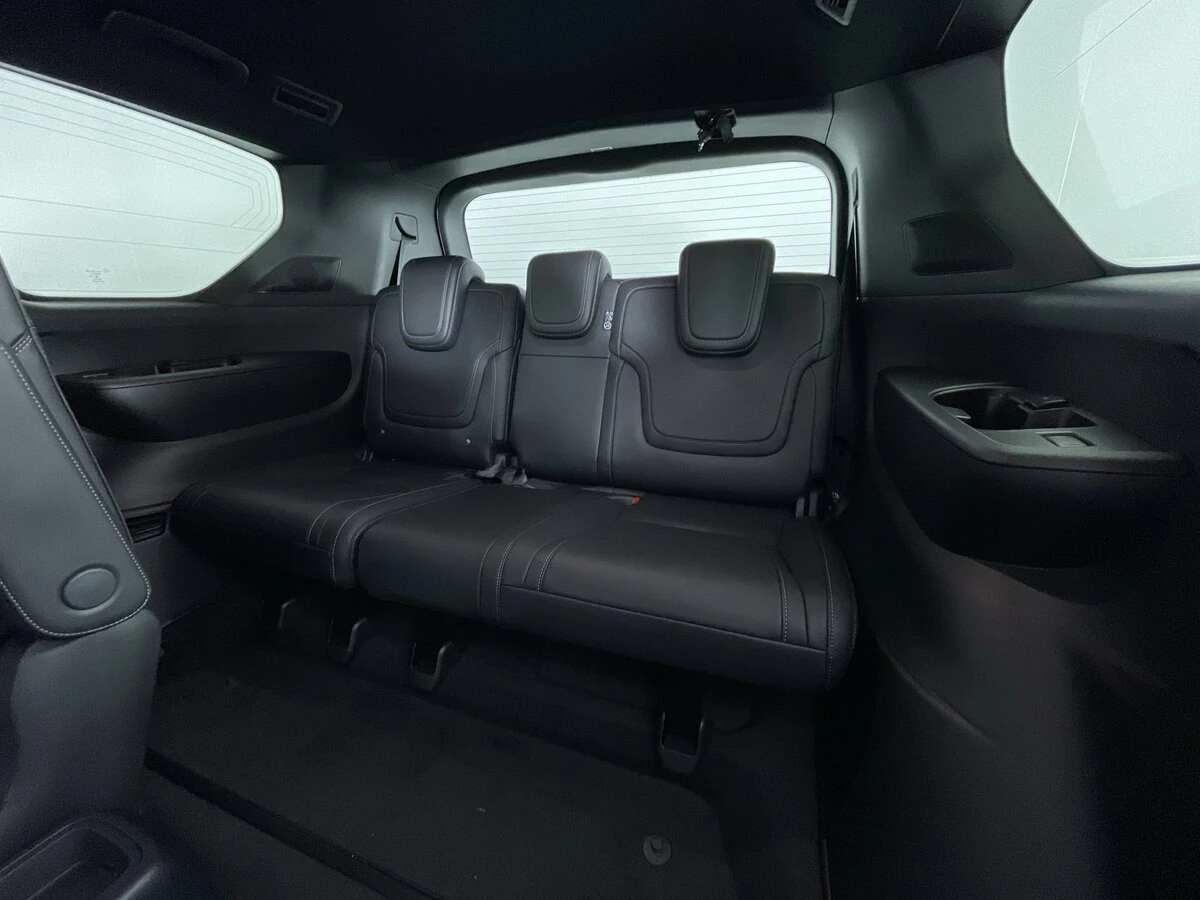 2026 Nissan Armada PRO-4X - Photo 24
