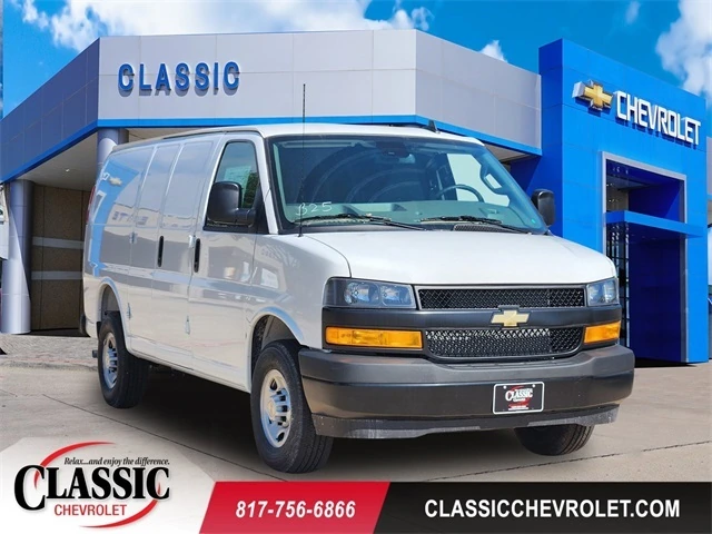 2025 Chevrolet Express 2500 Work Van HD's photo