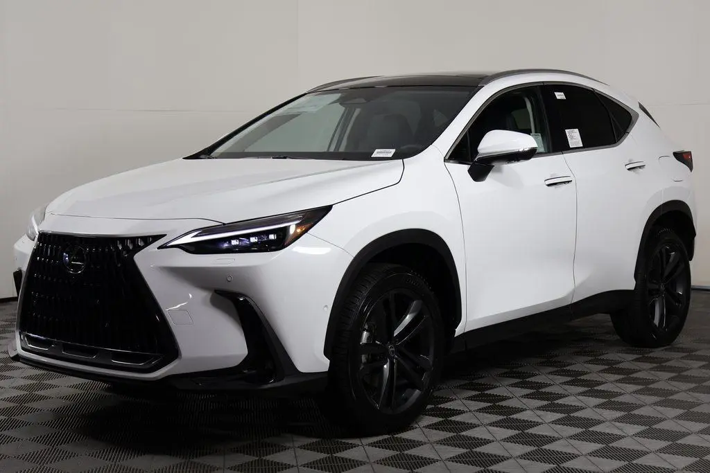 2026 Lexus NX PHEV 450h+'s photo