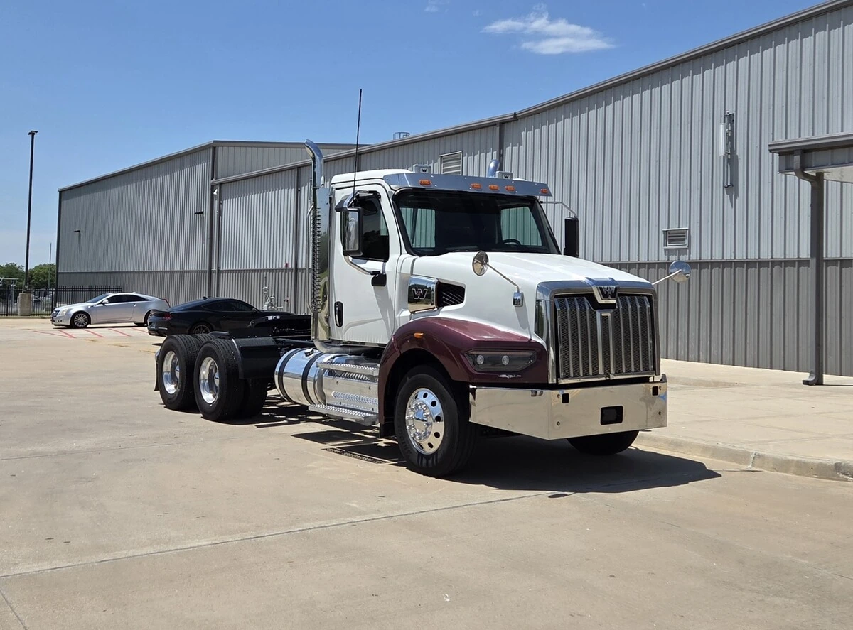 2022 Western Star 49X — photo 3