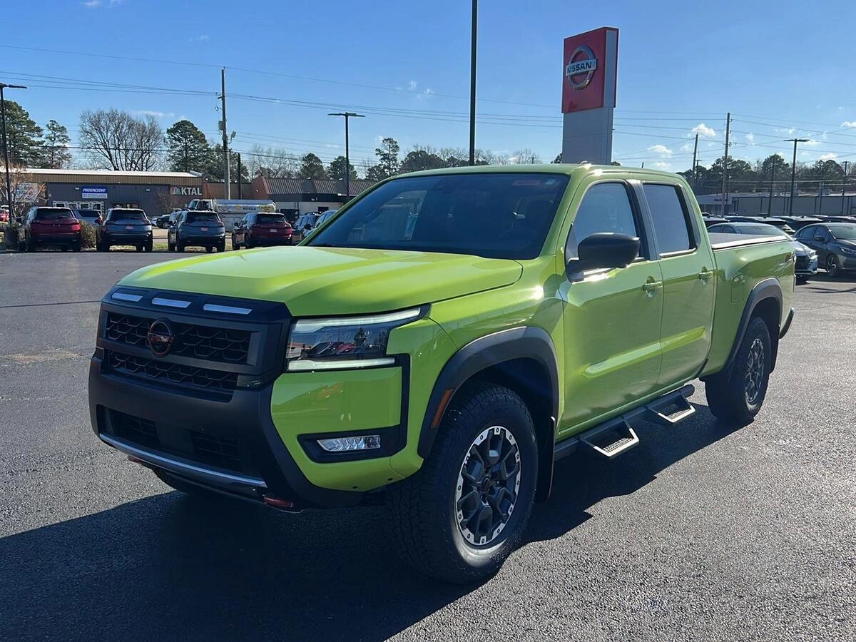 2026 Nissan Frontier PRO-4X's photo