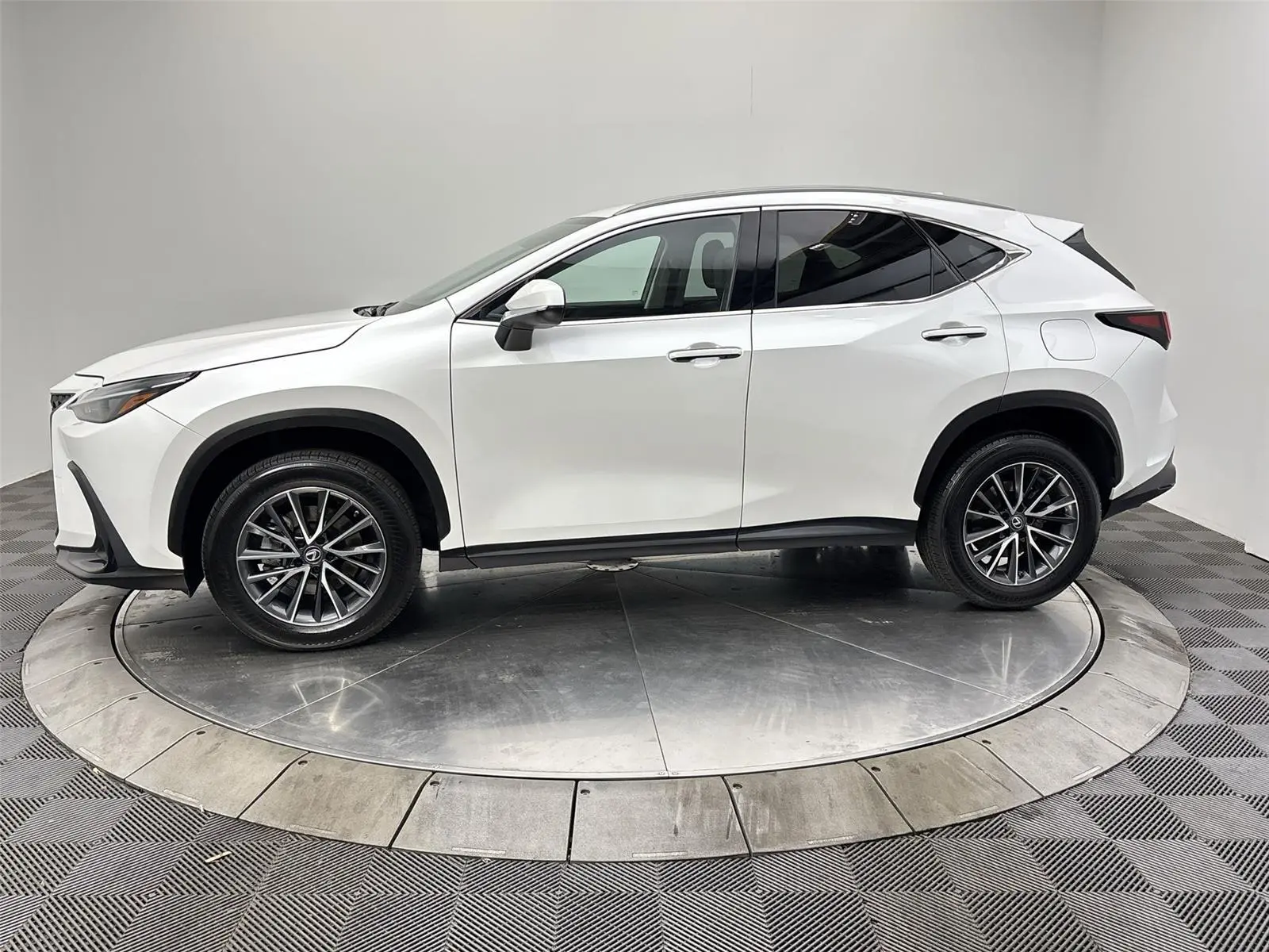 2022 Lexus NX 350 photo 14