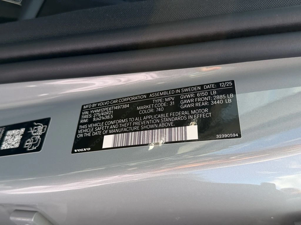 2026 Volvo - image 27