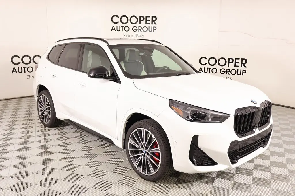 2026 BMW X1 28i's photo