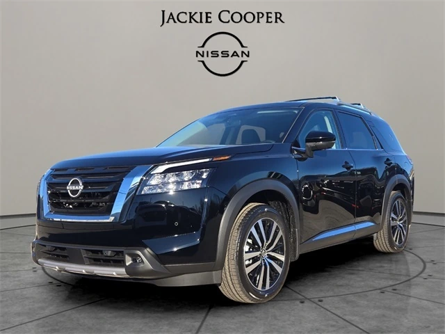 2025 Nissan Pathfinder Platinum's photo