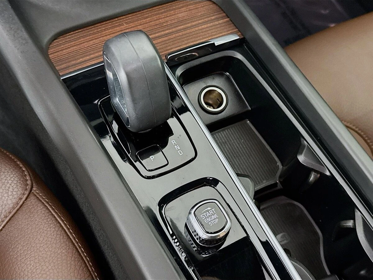 2023 Volvo - image 19