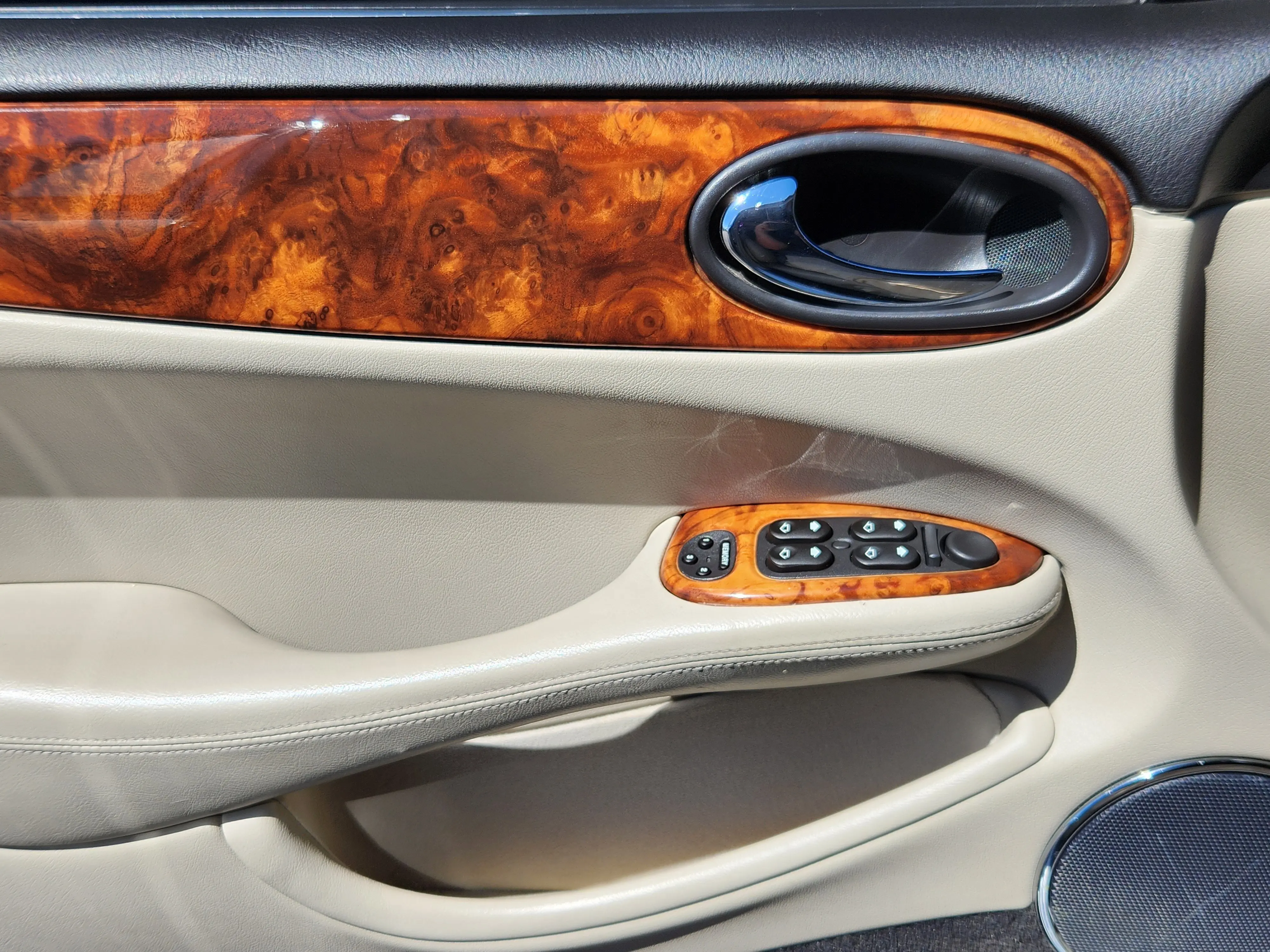 2002 Jaguar XJ Sport photo 7