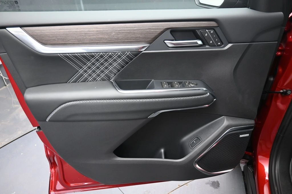 2026 GMC Acadia Denali - Photo 24
