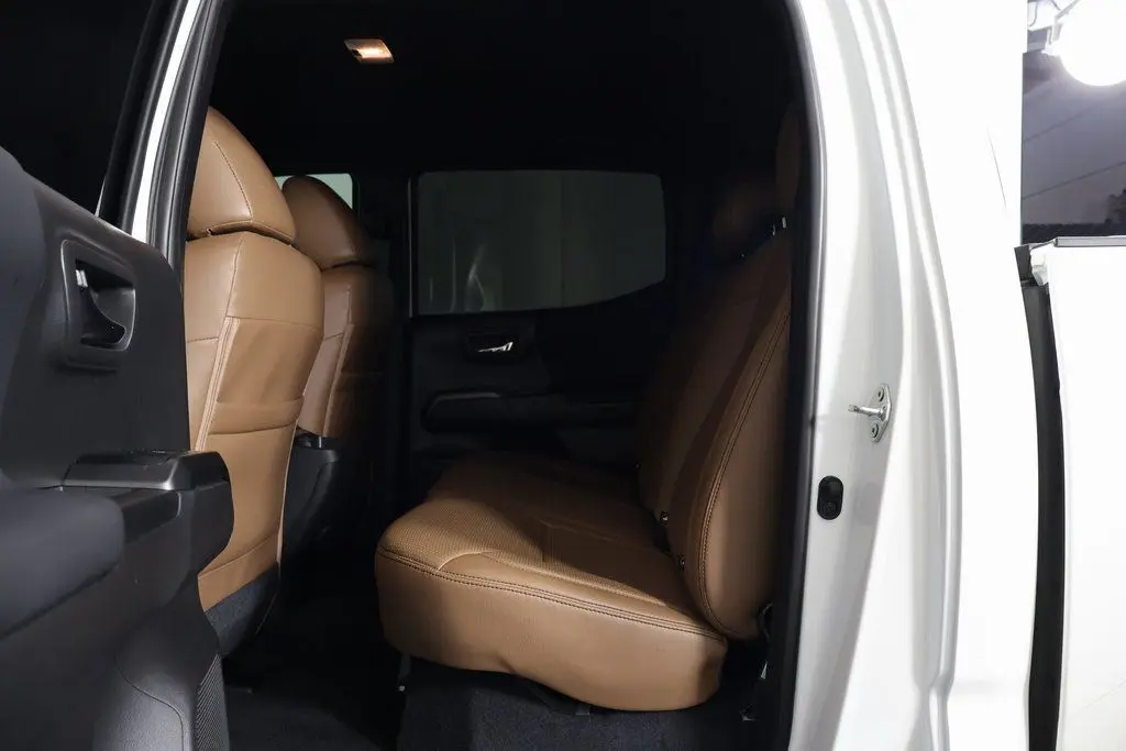 2023 Toyota Tacoma V6 photo 11