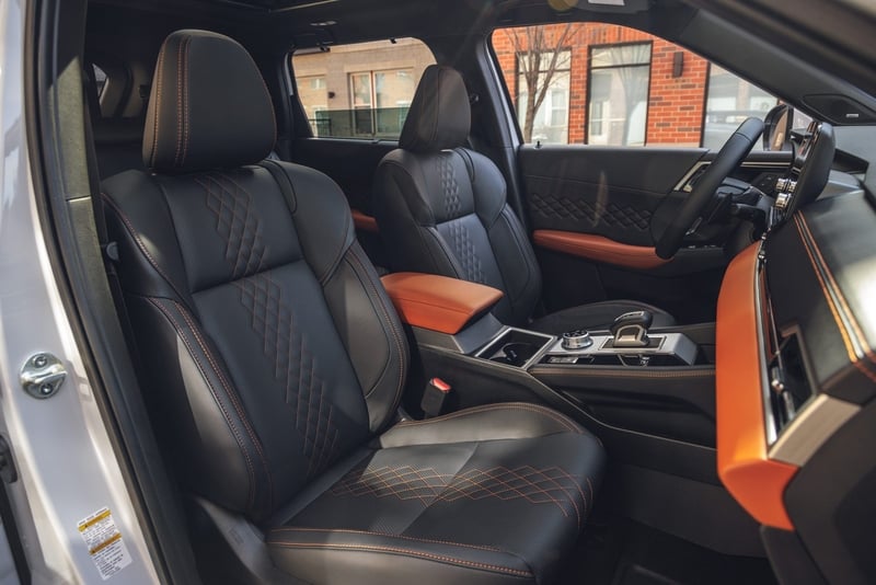 2025 Mitsubishi Outlander PHEV Seats