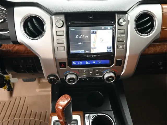 2016 Toyota Tundra Platinum photo 20