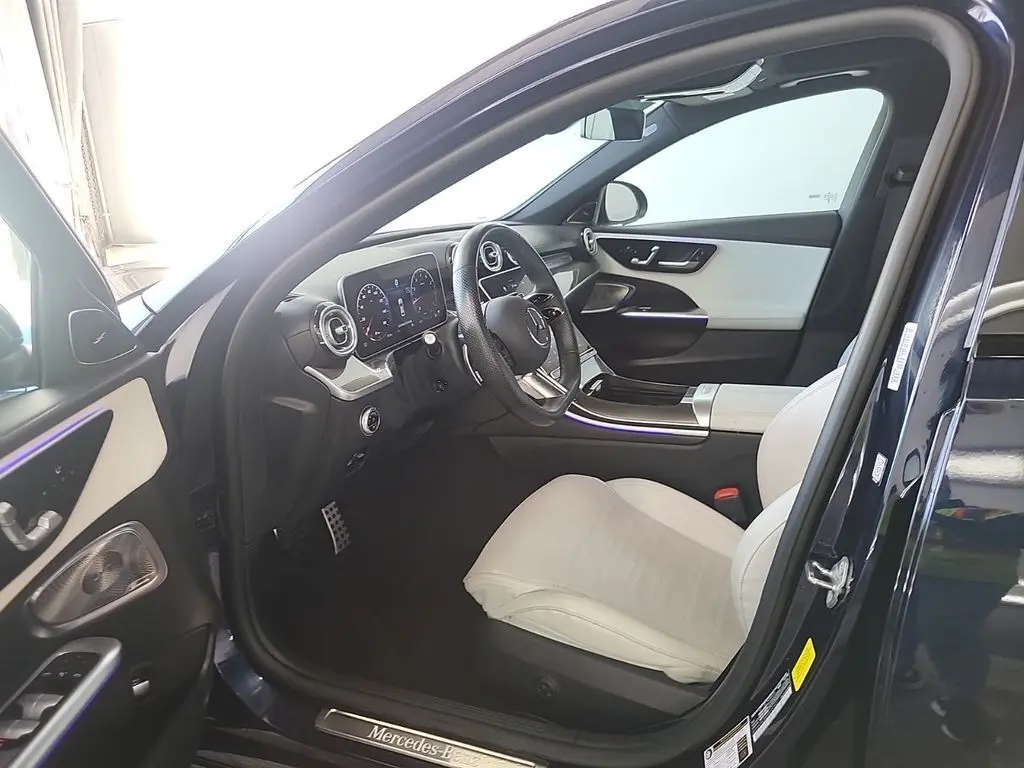 2023 Mercedes Benz C 300 photo 4