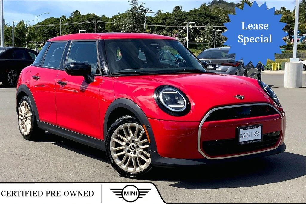 2025 MINI Hardtop Cooper S Signature's photo
