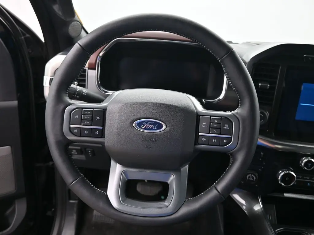 2023 Ford F-150 Lariat photo 17