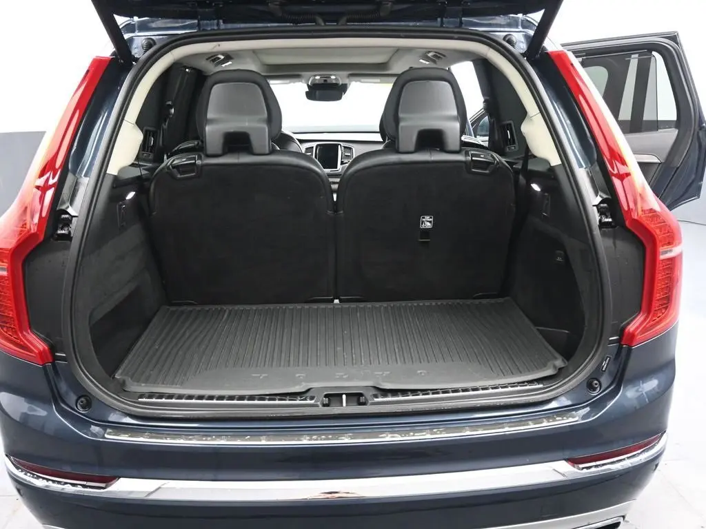 2021 Volvo XC90 T6 AWD Inscription photo 17