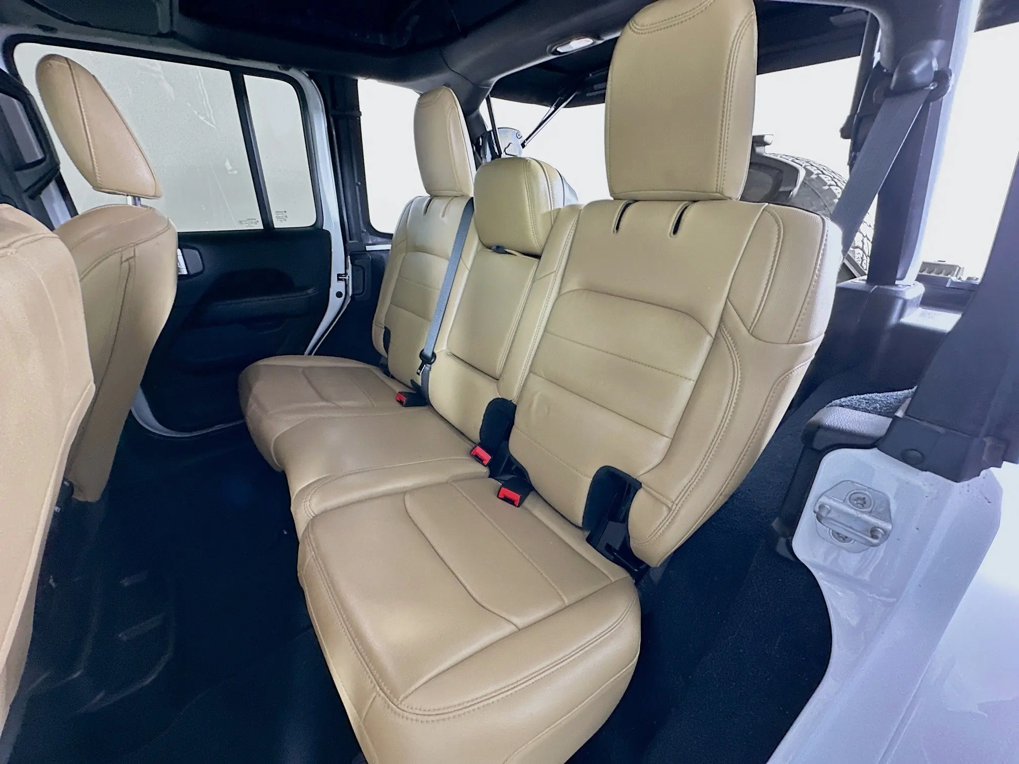 2019 Jeep Wrangler Unlimited Sahara photo 13