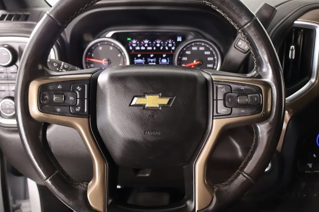 2022 Chevrolet Silverado 3500HD High Country photo 3