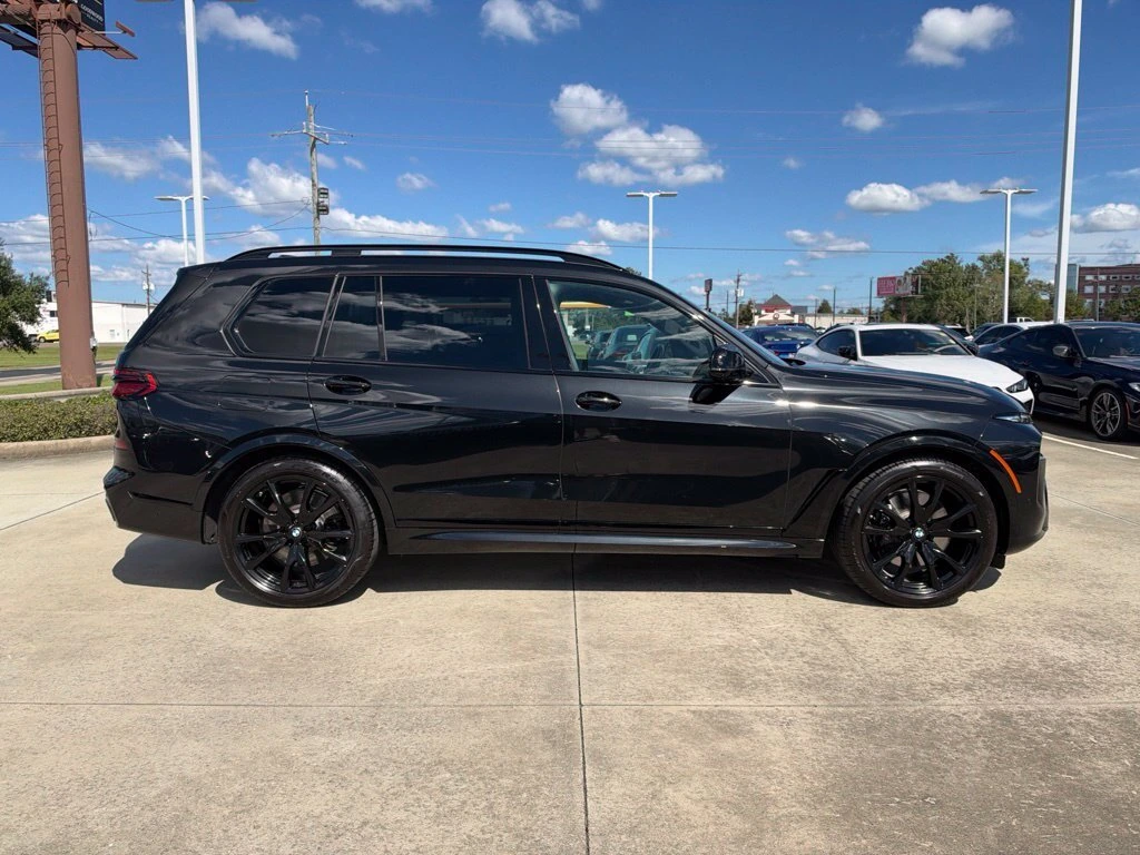 2026 BMW X7 M60i - Photo 6