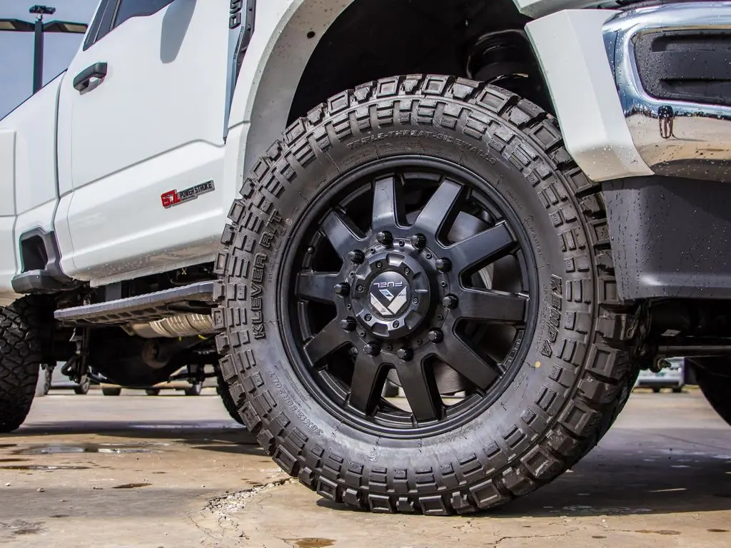 2025 Ford F-450 XLT photo 3