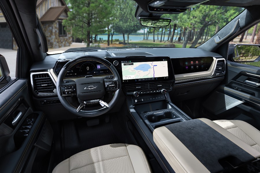 2027 Chevy Silverado High Country Interior Cabin Dashboard and Multi-Flex Center Console