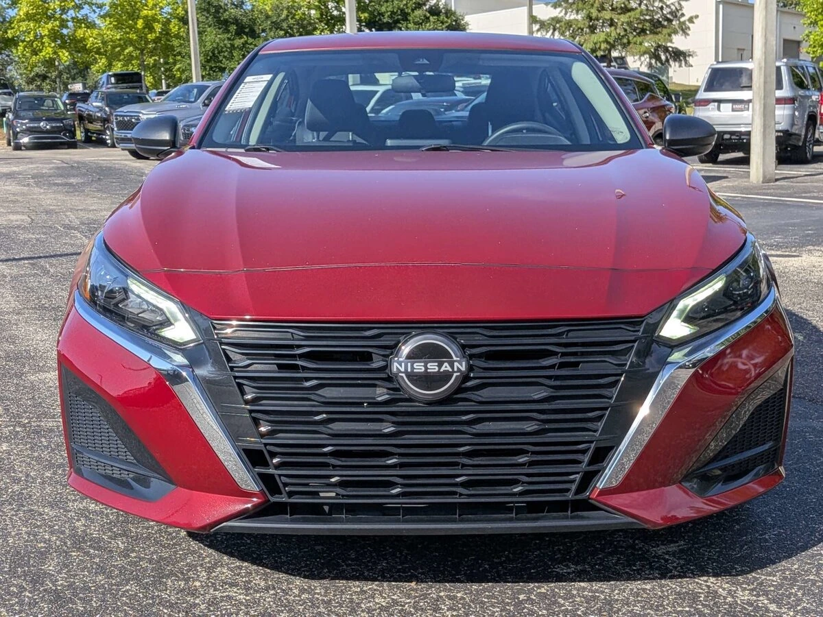 2025 Nissan Altima SV - Photo 9
