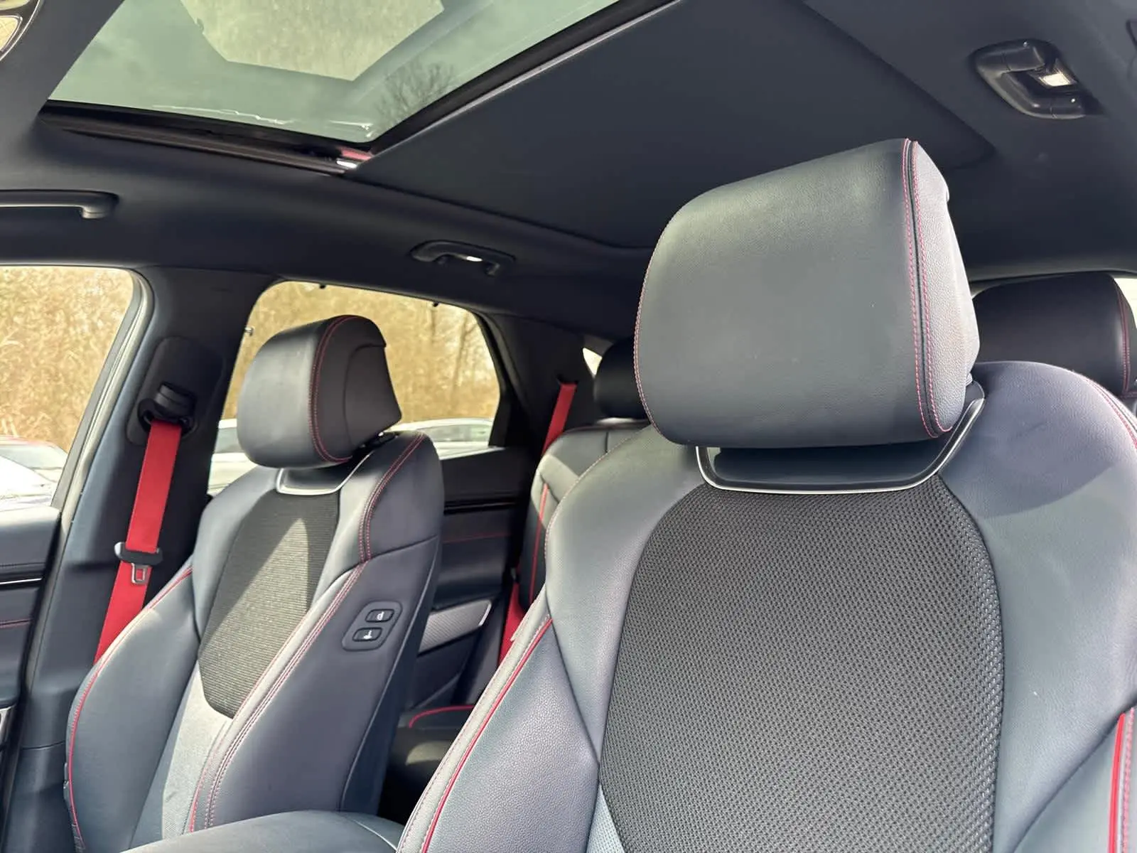 2023 Genesis GV70 2.5T photo 15