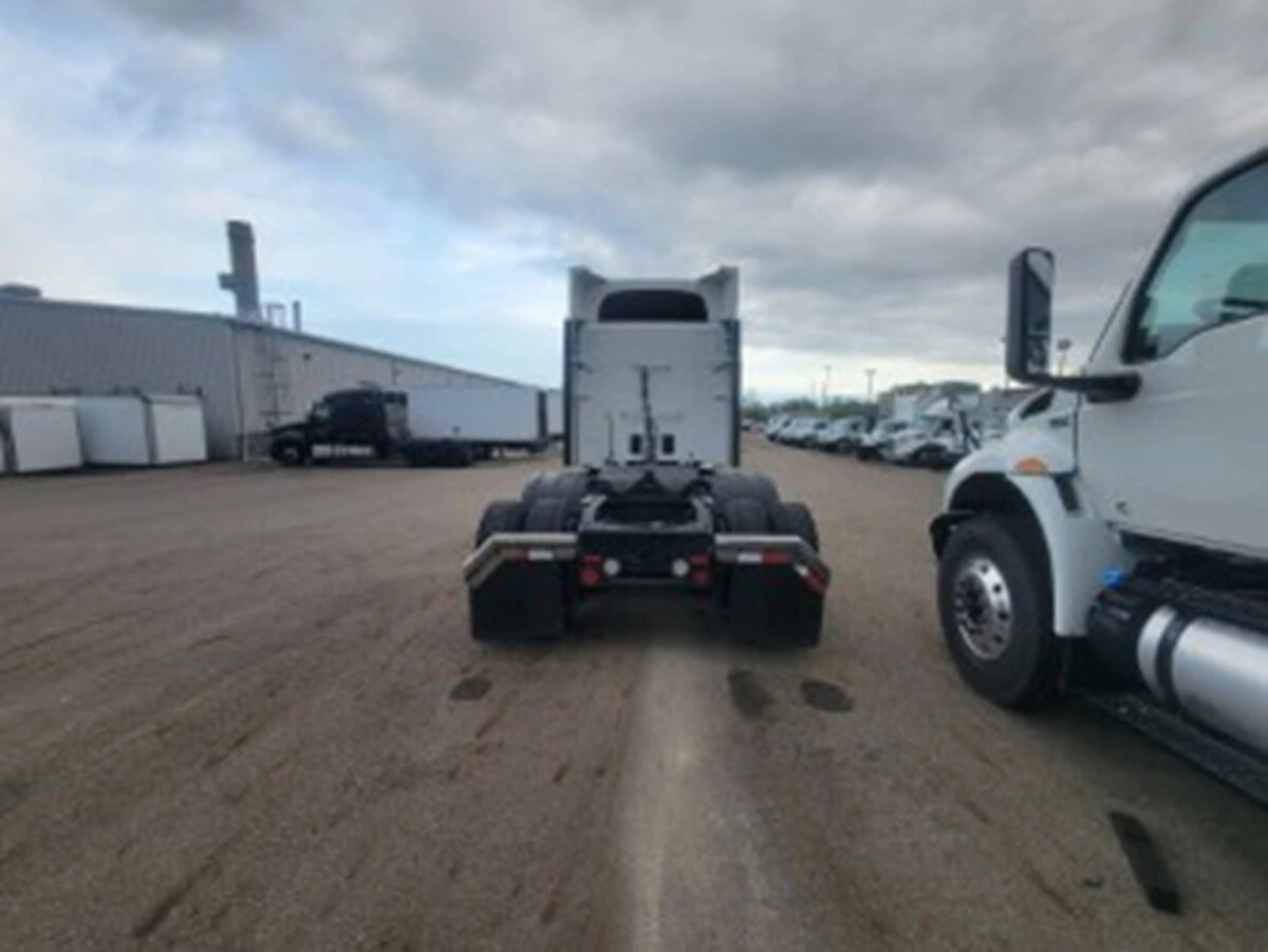 2020 Peterbilt 579 in Youngstown, OH — photo 4