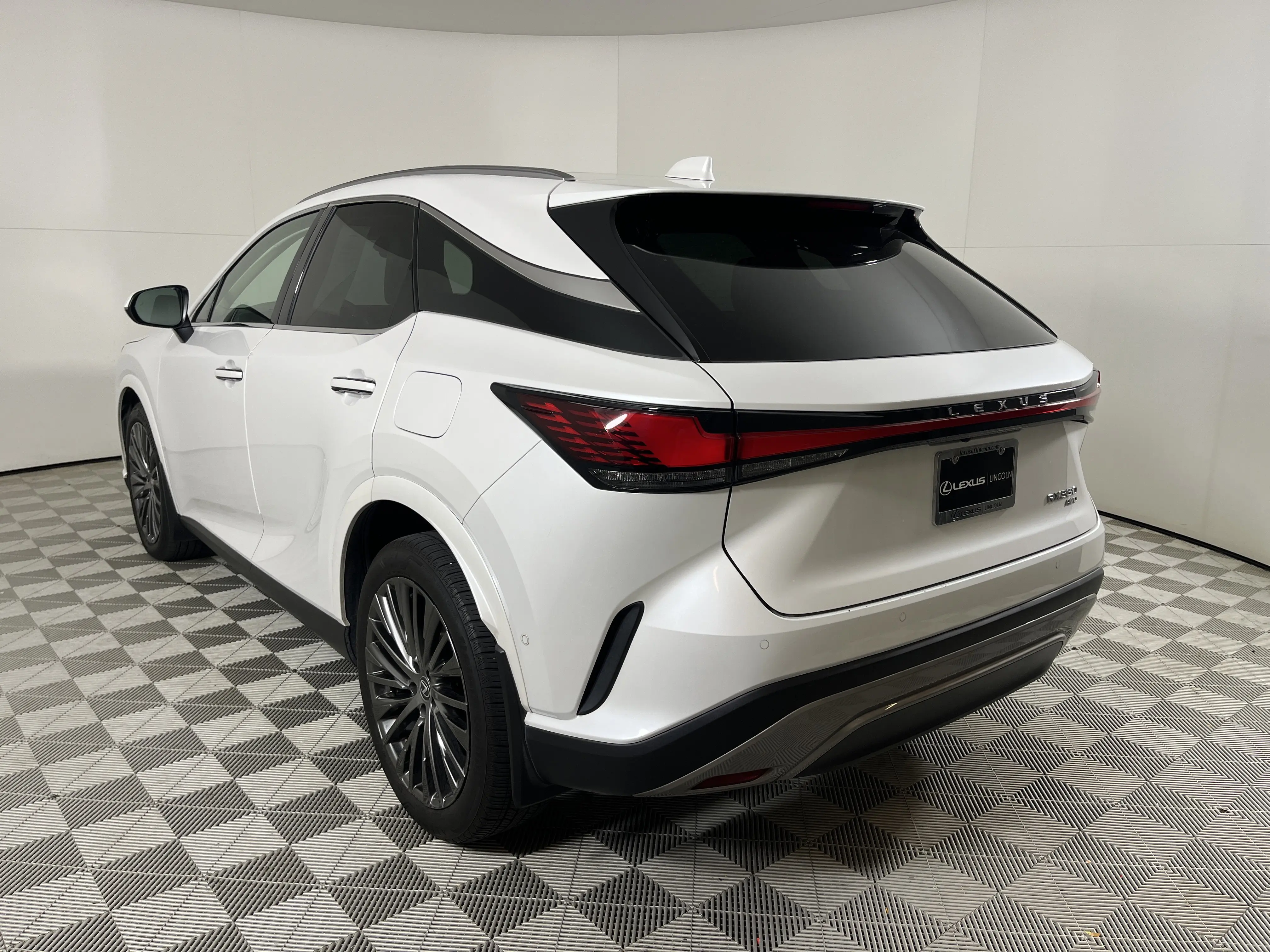 2024 Lexus RX 350 Luxury AWD photo 7