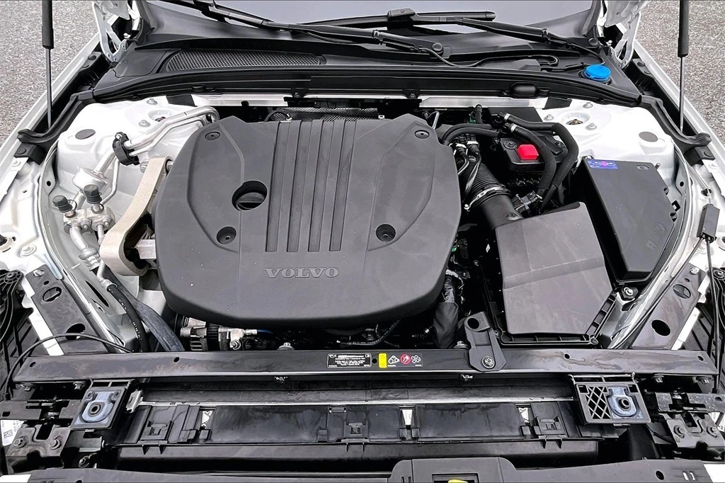 2023 Volvo - image 30