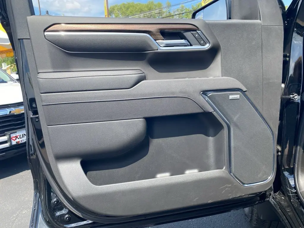 2026 Chevrolet Silverado 1500 LT Trail Boss photo 15