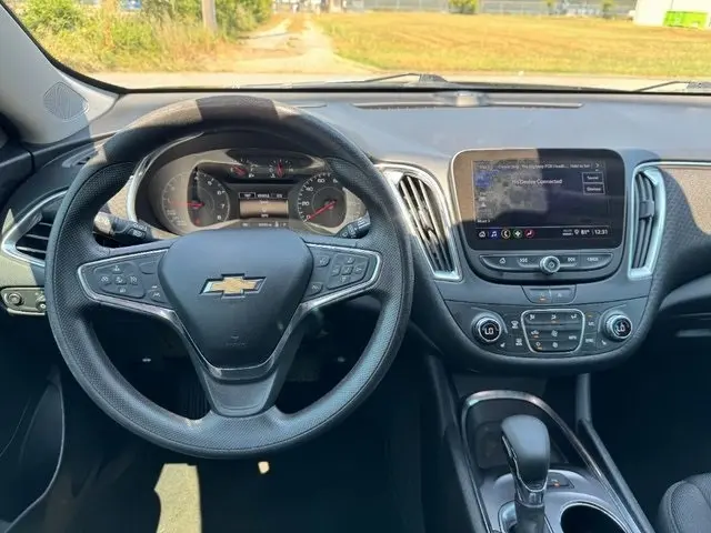2021 Chevrolet Malibu 1LT photo 12