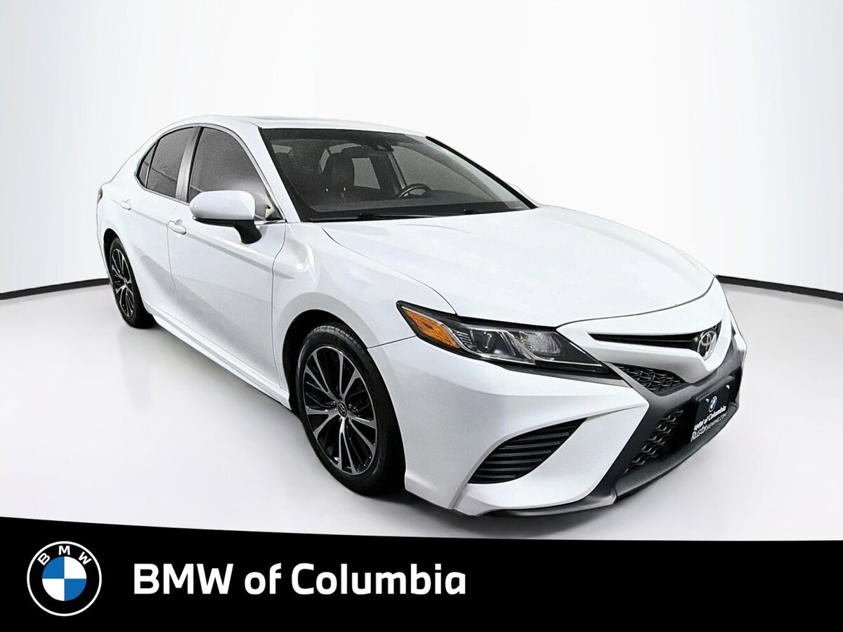 2020 Toyota Camry SE