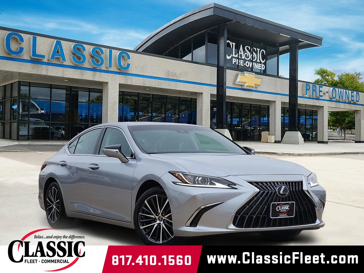 2025 Lexus ES 350 350's photo