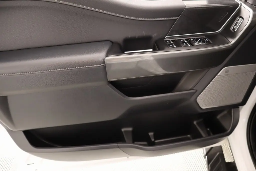 2023 Ford F-150 XLT photo 18