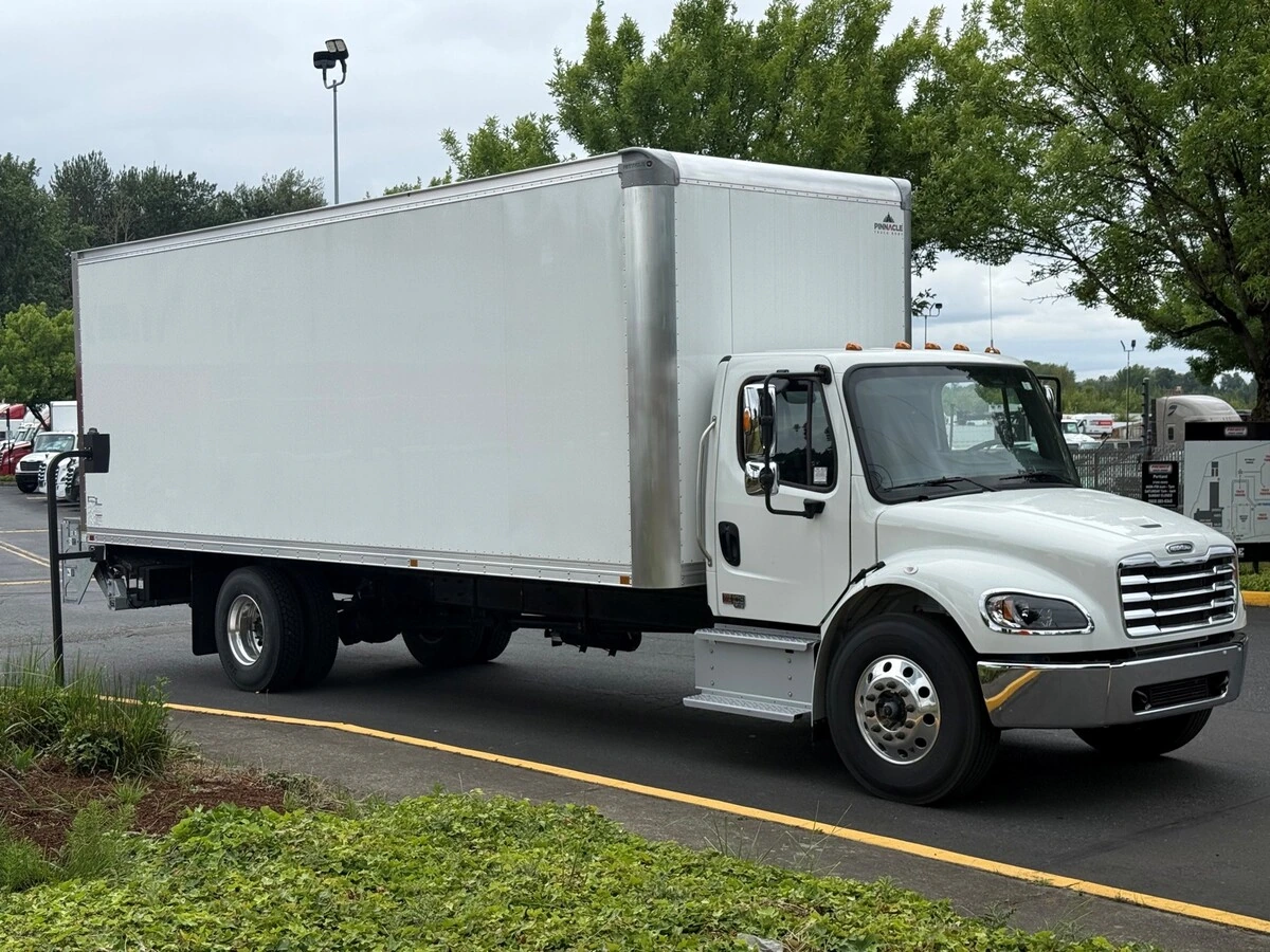 2026 Freightliner M2 106 in Portland, OR — photo 3