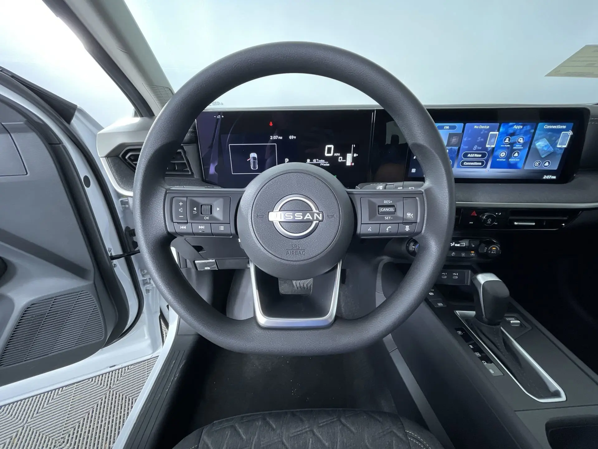 2026 Nissan Kicks SV photo 7