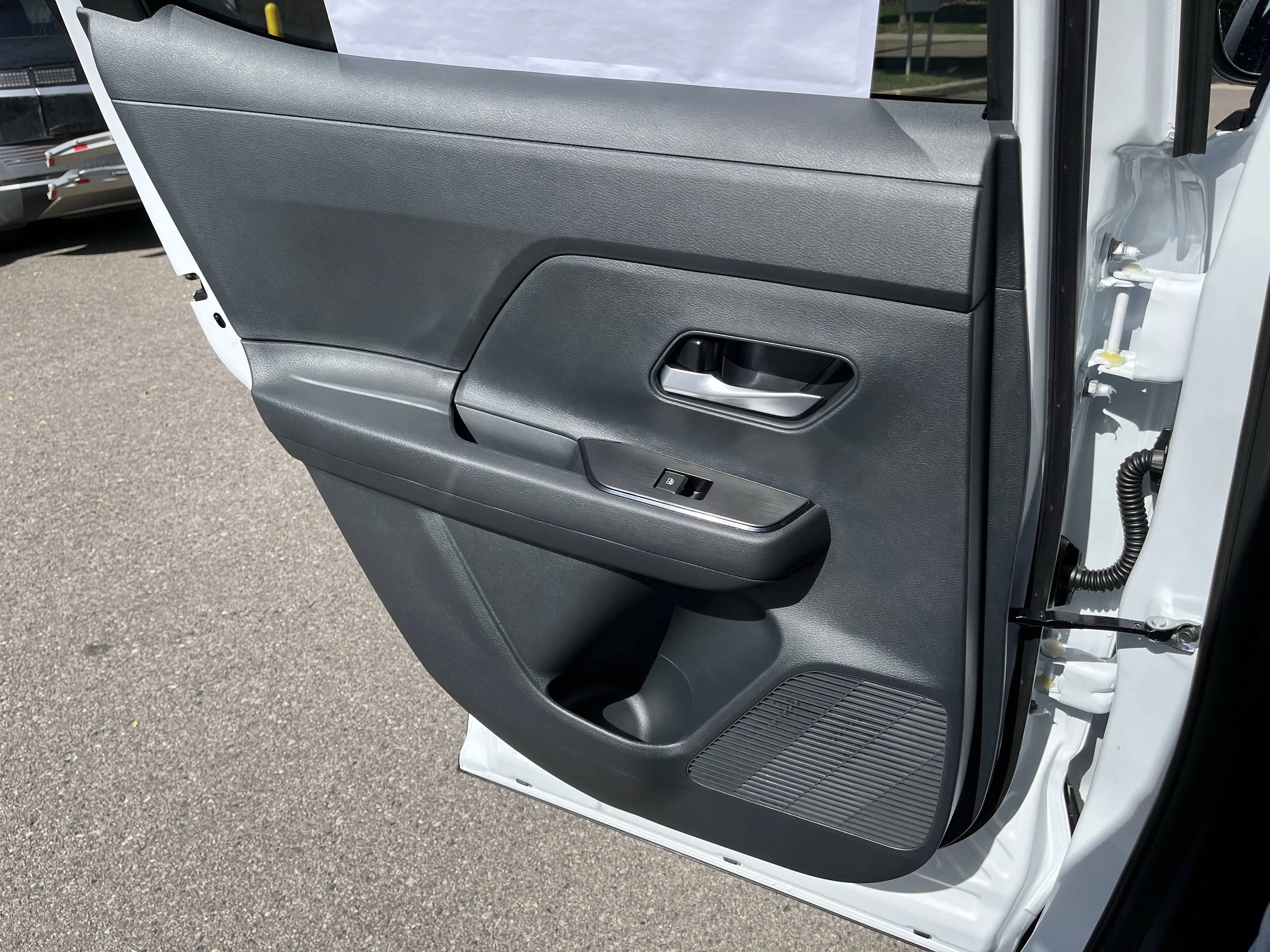2026 Nissan Kicks SV photo 21