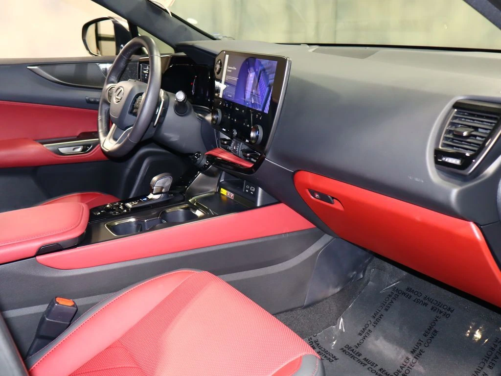 2025 Lexus NX 350 - Photo 38
