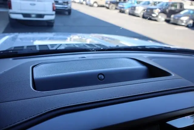 2025 Ford F-150 Lariat photo 31
