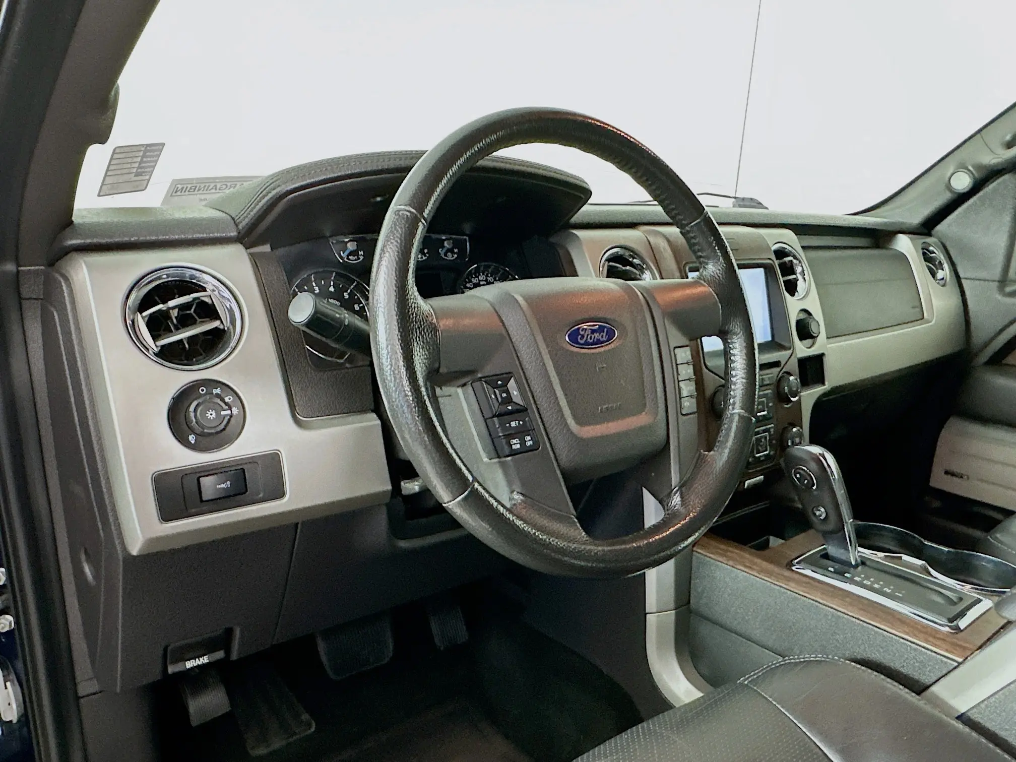2013 Ford F-150 Lariat photo 20