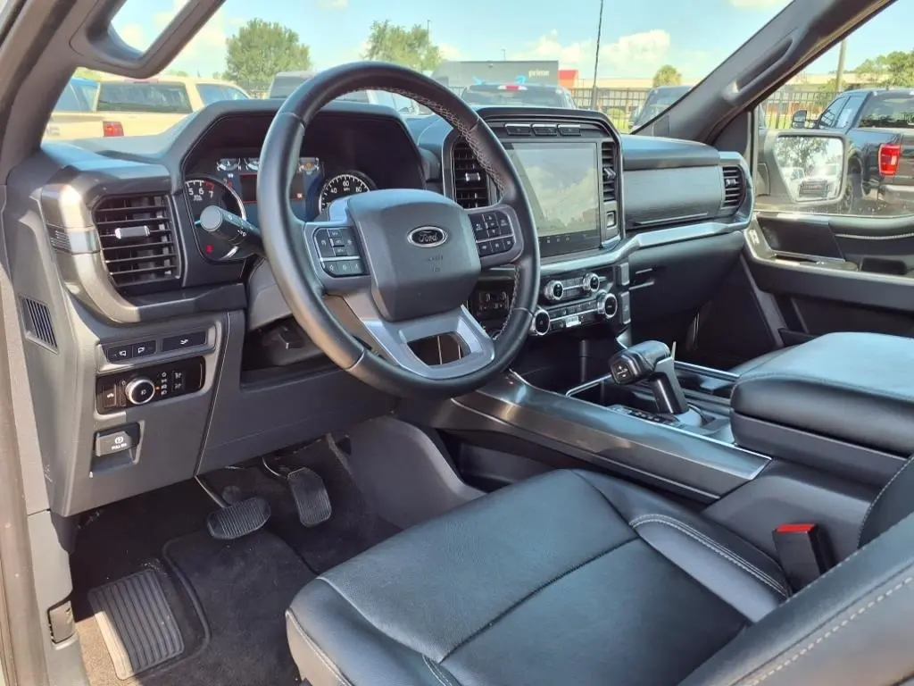2023 Ford F-150 XLT photo 20