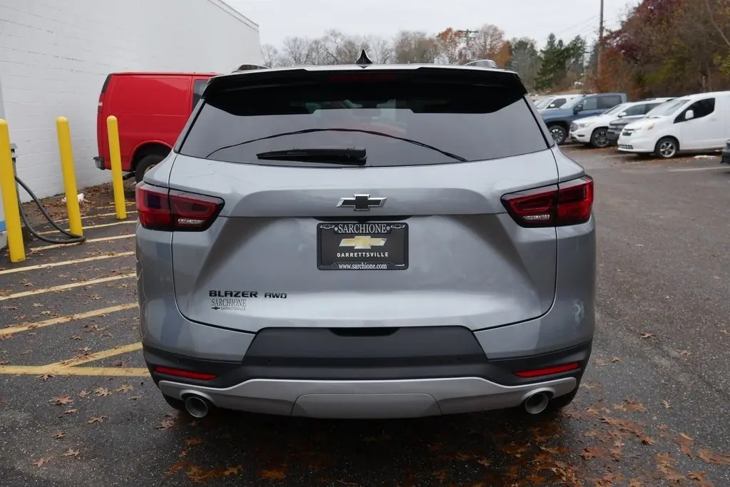 2026 Chevrolet Blazer 2LT photo 2