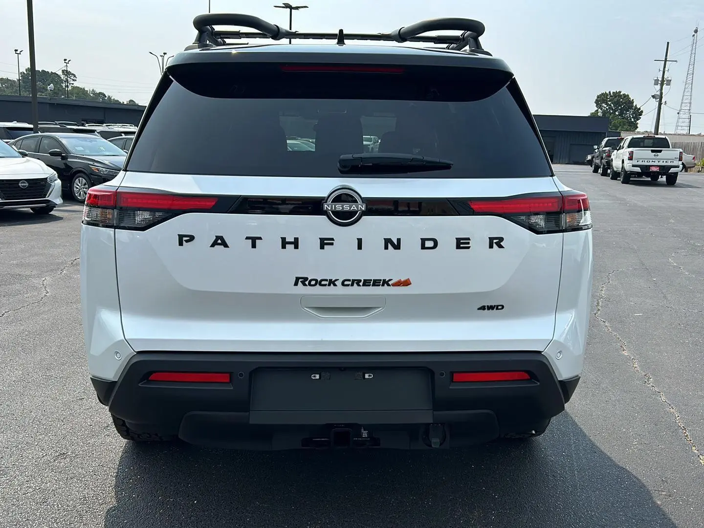 2025 Nissan Pathfinder SV photo 5