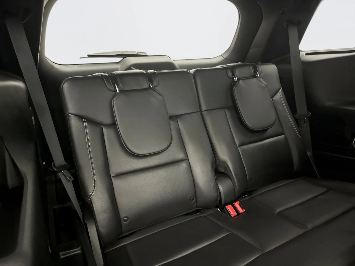 2023 Ford Explorer ST - Photo 23